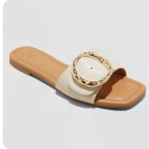 A New Day size 6 Sandals Memory Foam cream - Picture 1 of 1